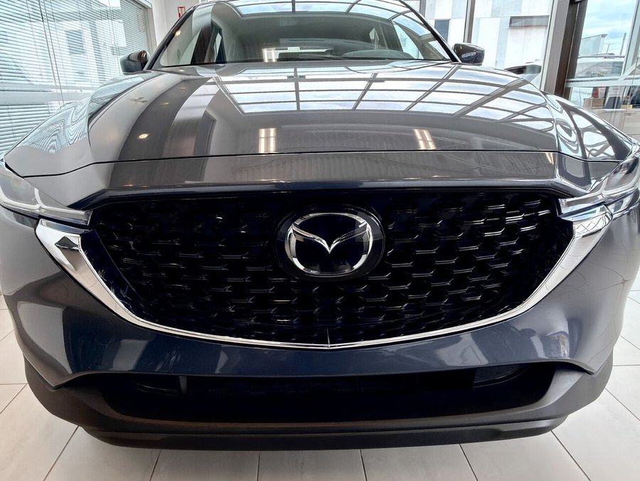 2022 Mazda CX-5 2022 Black