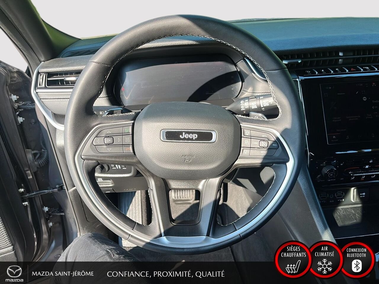 Jeep Grand Cherokee Altitude | GROUPE REMORQUAGE | CUIR | 2025 Gris Saint-Jérôme - photo #12