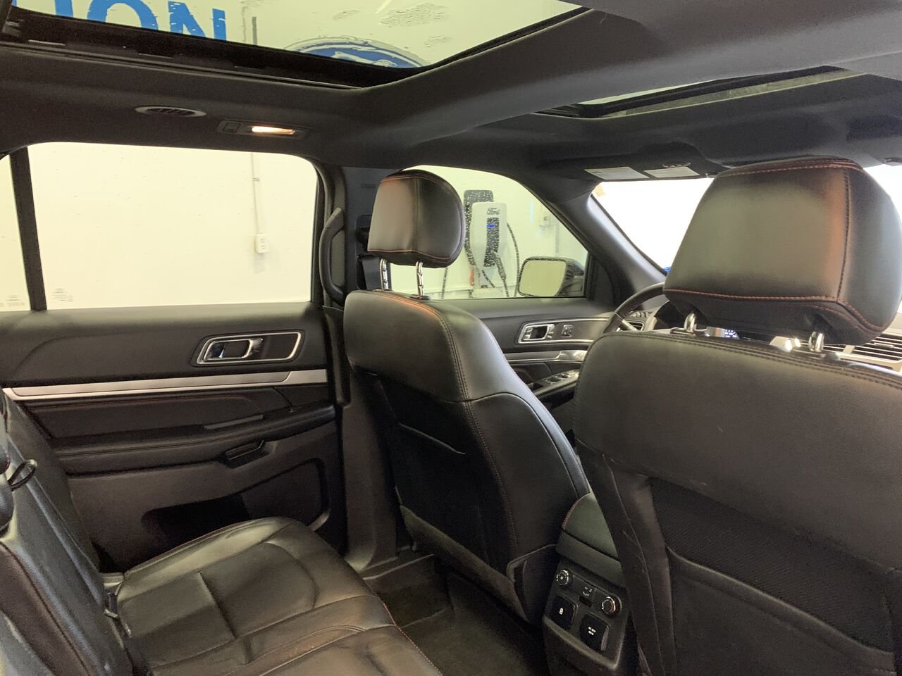 2017 Ford Explorer Black Châteauguay - photo #12