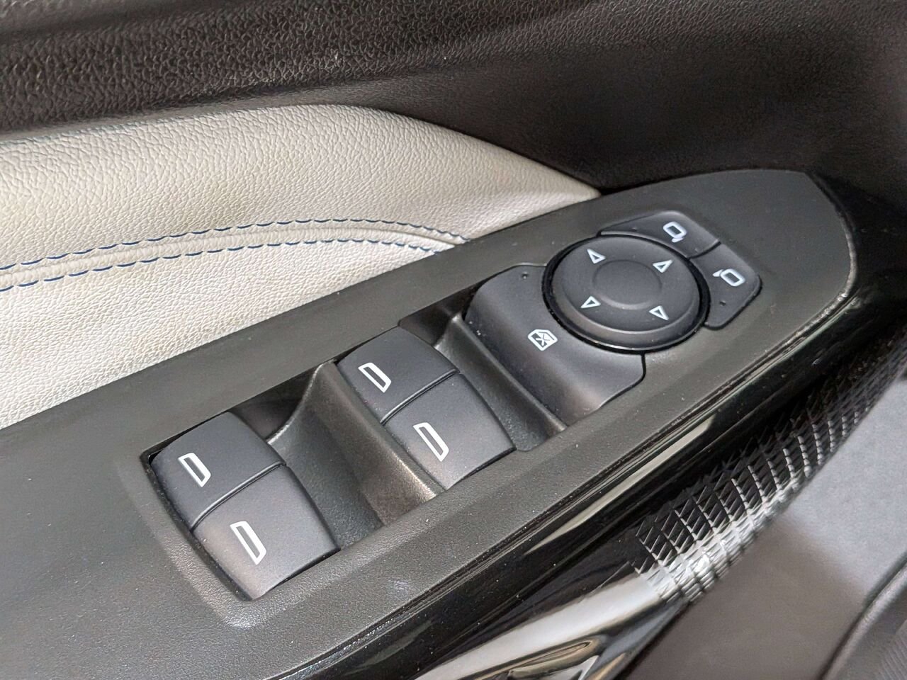 2025 Chevrolet Trax FWD 4dr LT White Val-David - photo #33