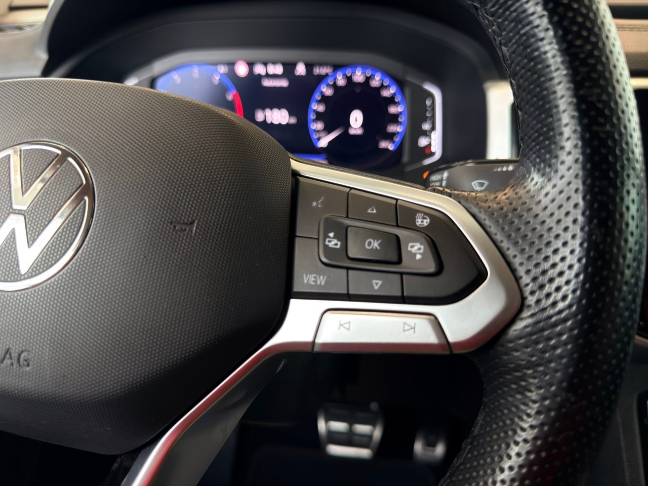 2021 Volkswagen Atlas Silver Notre-Dame-des-Prairies - photo #29