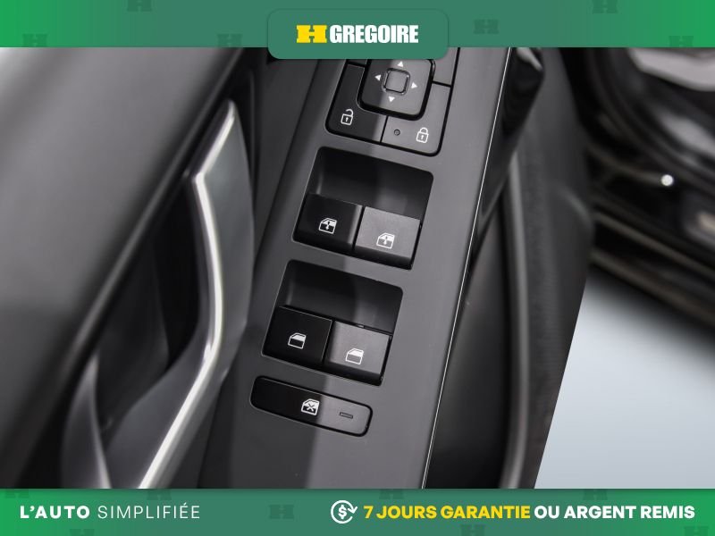 2024 Kia Niro Black Blainville - photo #44