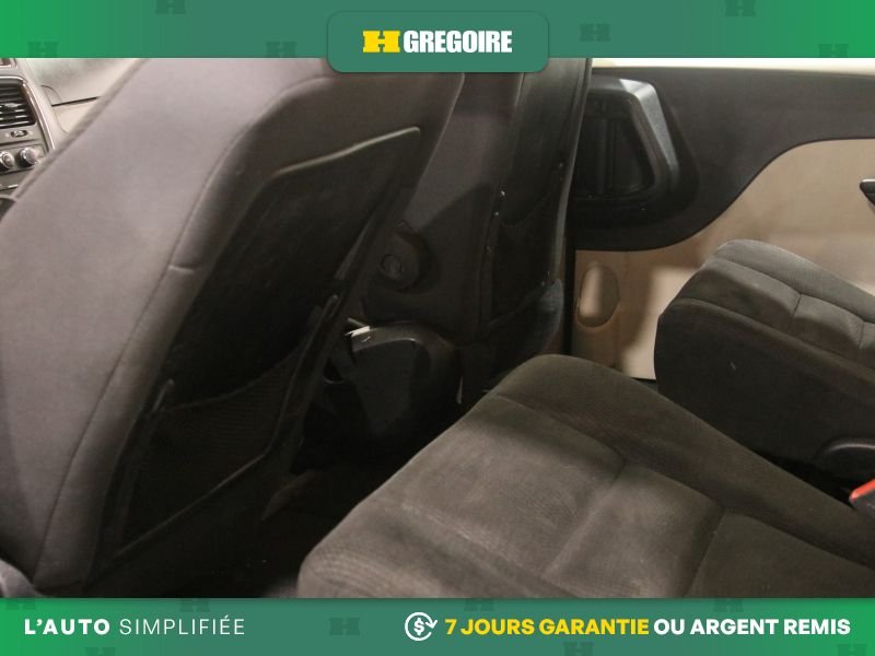 2019 Dodge GR Caravan Grey Laval - photo #24