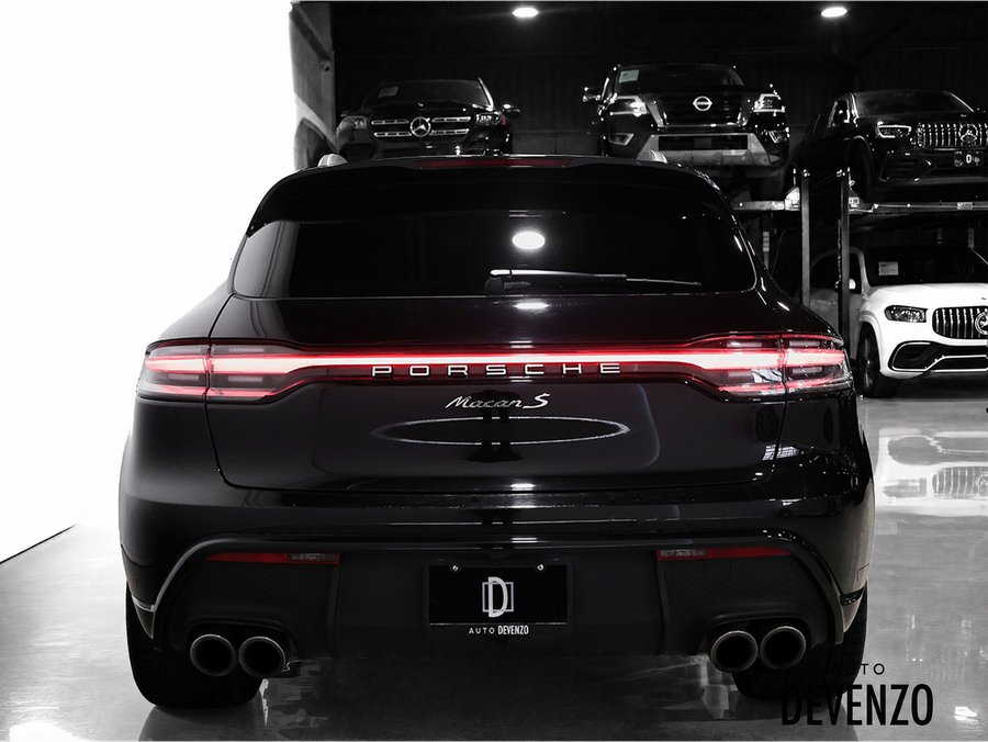 Porsche Macan S AWD 2.9L Twin-Turbo 375hp Sport Exhaust System 2023 Noir