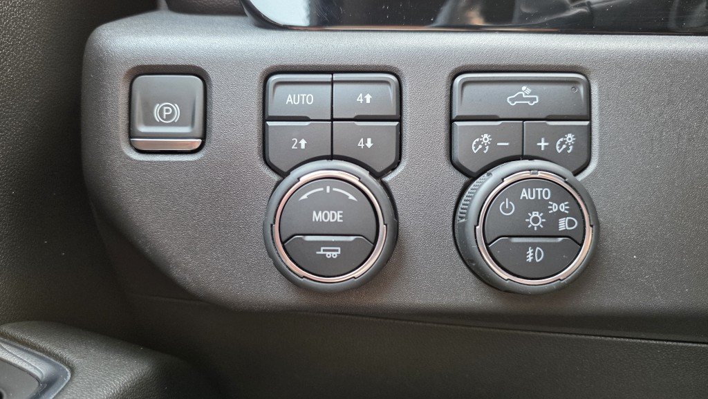 CHEVROLET Silverado 1500 LT TrailBoss 4X4 2024 Blanc Mont-Laurier - photo #21