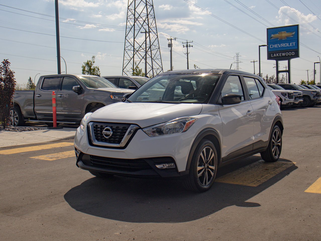 2019 Nissan Kicks SV FWD White Sherwood Park - photo #3