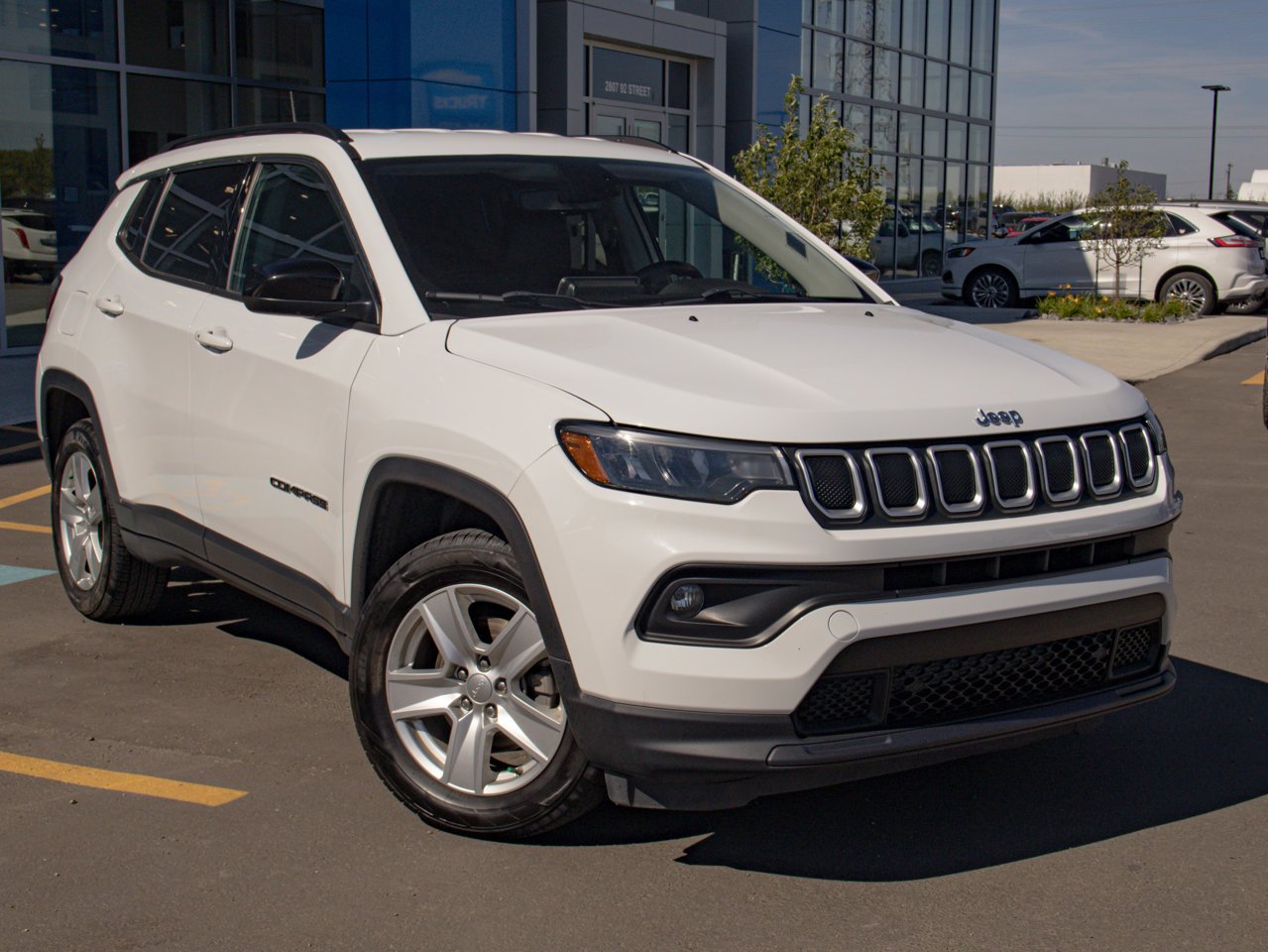 2022 Jeep Compass North 4x4 White Sherwood Park - photo #14