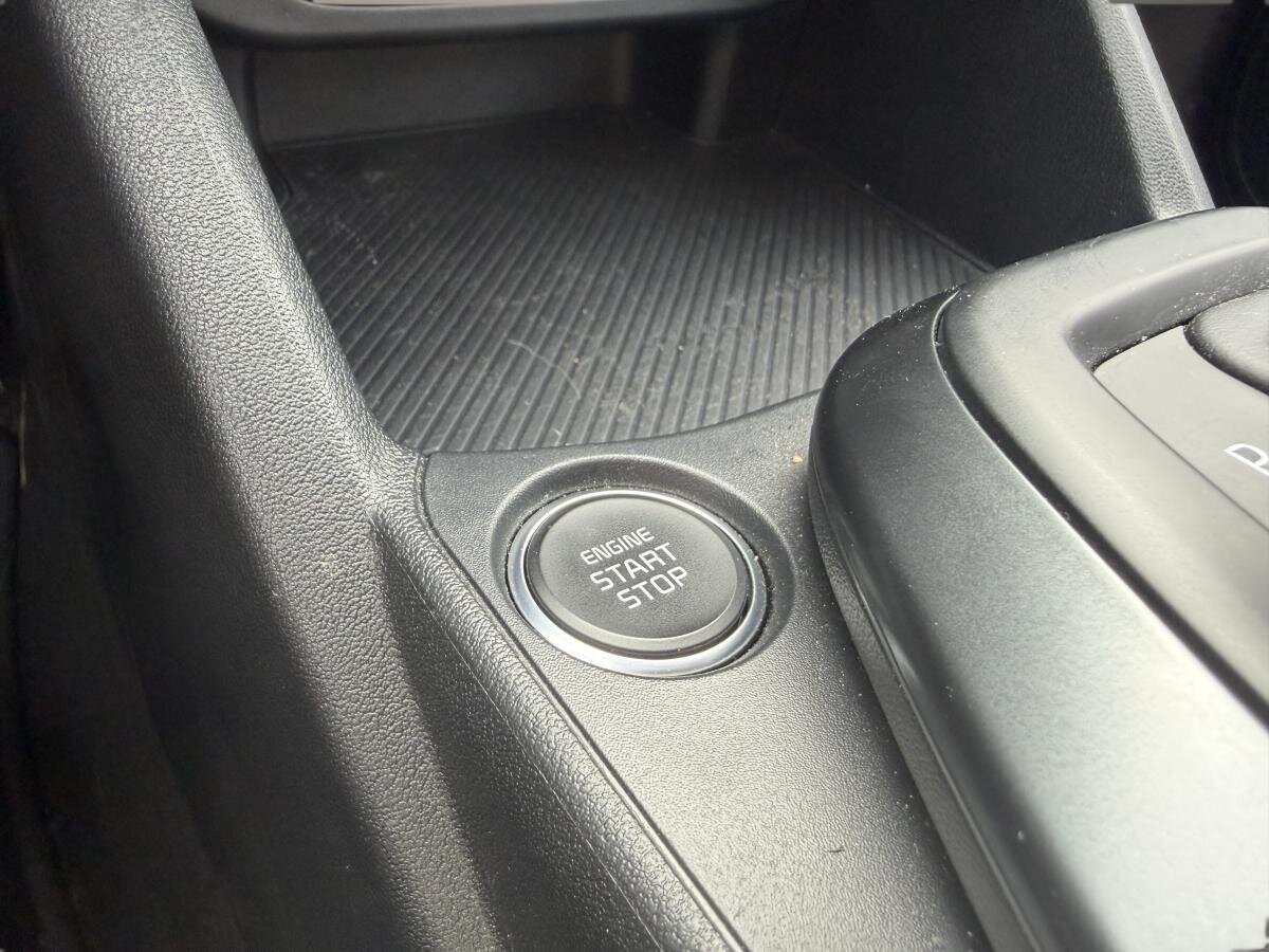 2025 Kia K4 Red  - photo #15