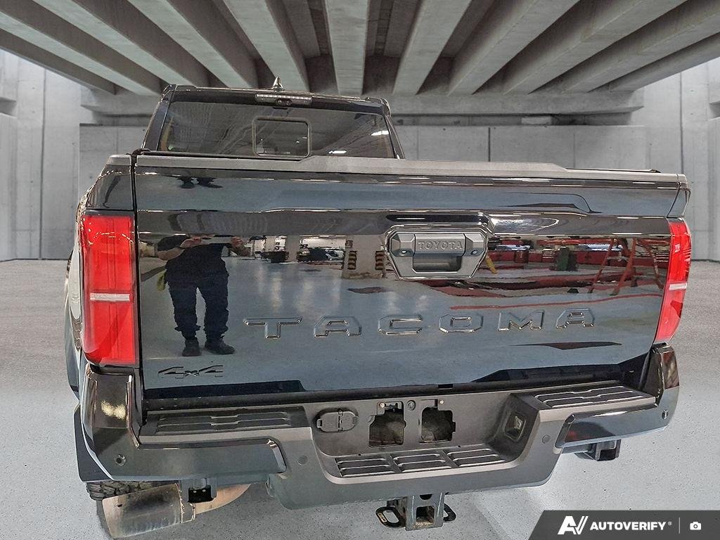 2025 Toyota Tacoma S2502517 | 4x4 Double Cab Auto | LB5JNA Black Edmonton - photo #9