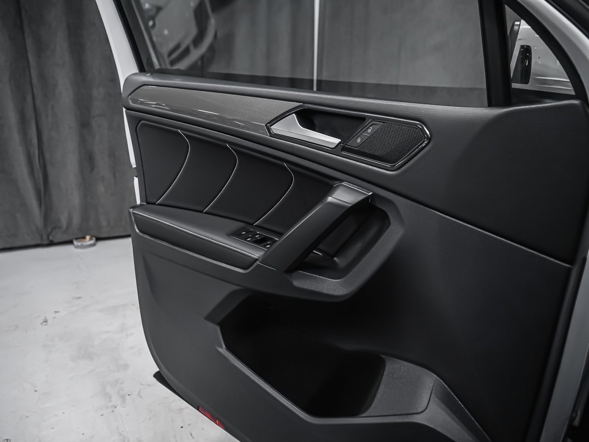 2022 Volkswagen Tiguan COMFORTLINE White Montreal - photo #8