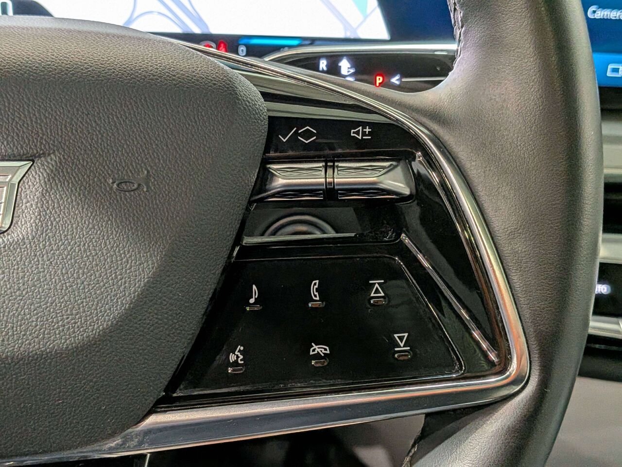 2024 Cadillac LYRIQ 4dr Sport w/1SF Black Val-David - photo #16