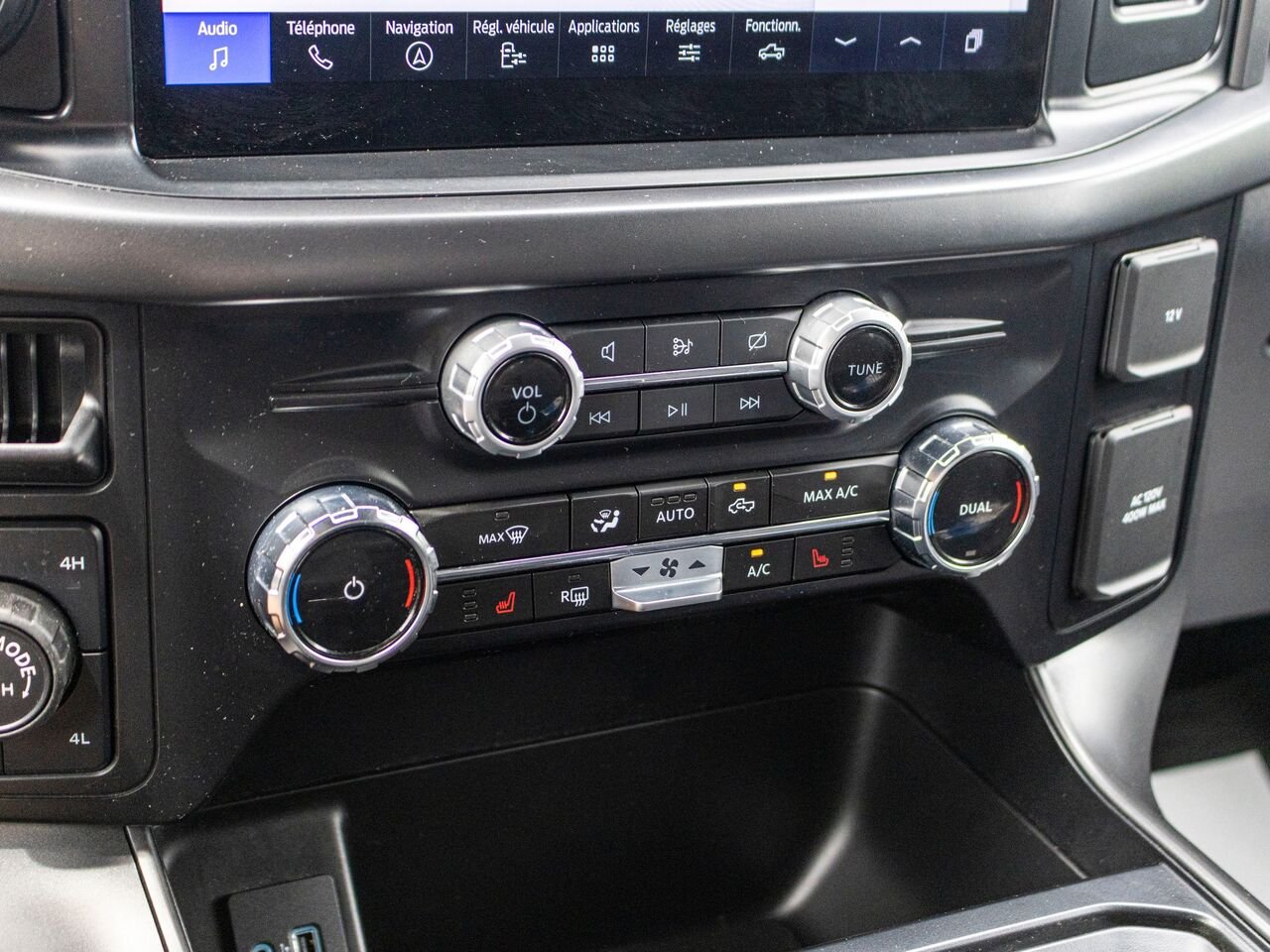 Ford F-150 XLT cabine SuperCrew 4RM caisse de 5,5 pi 2024 Gris Châteauguay - photo #15