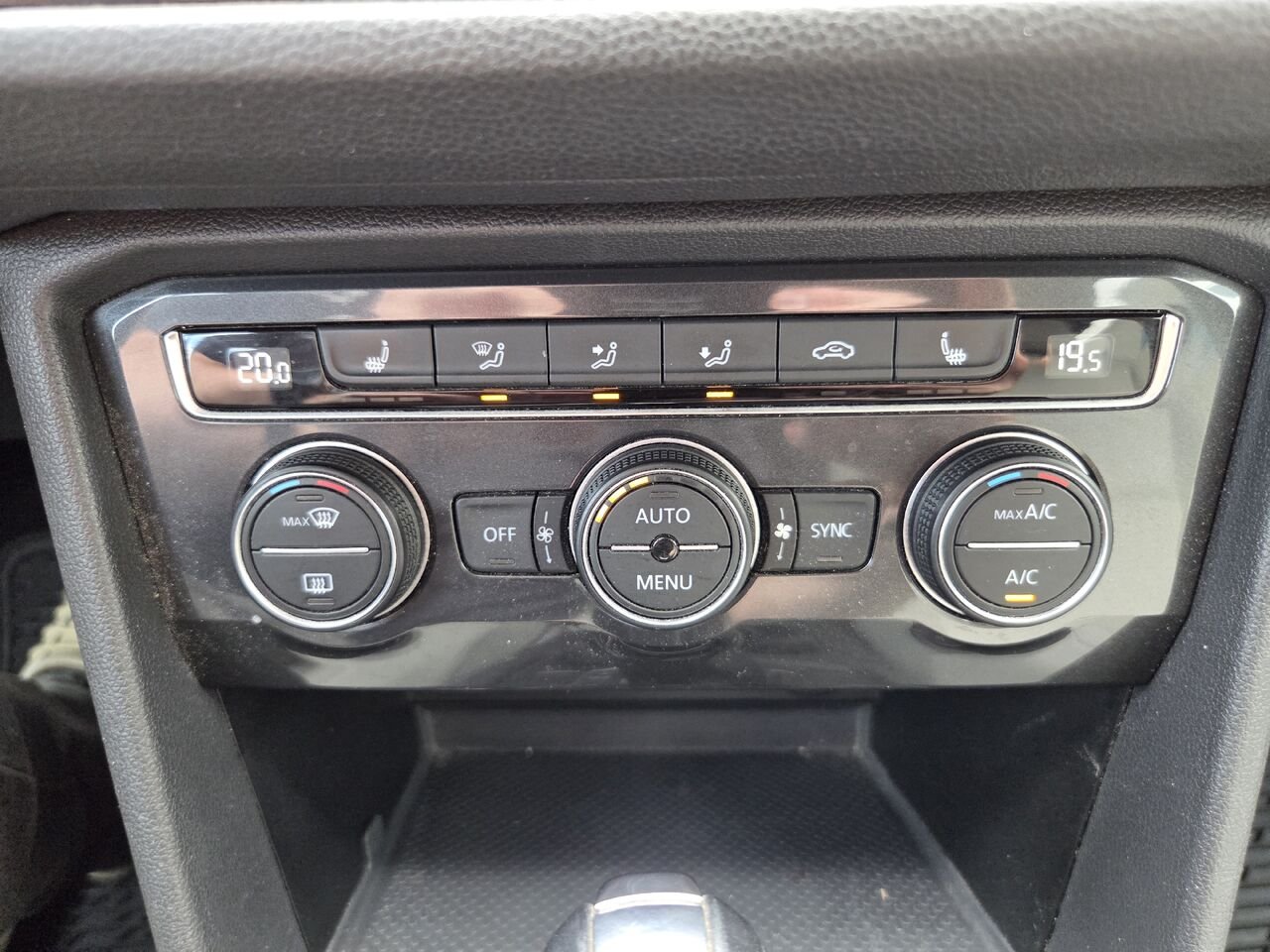 VOLKSWAGEN TIGUAN 2019 Noir Mont-Laurier - photo #20