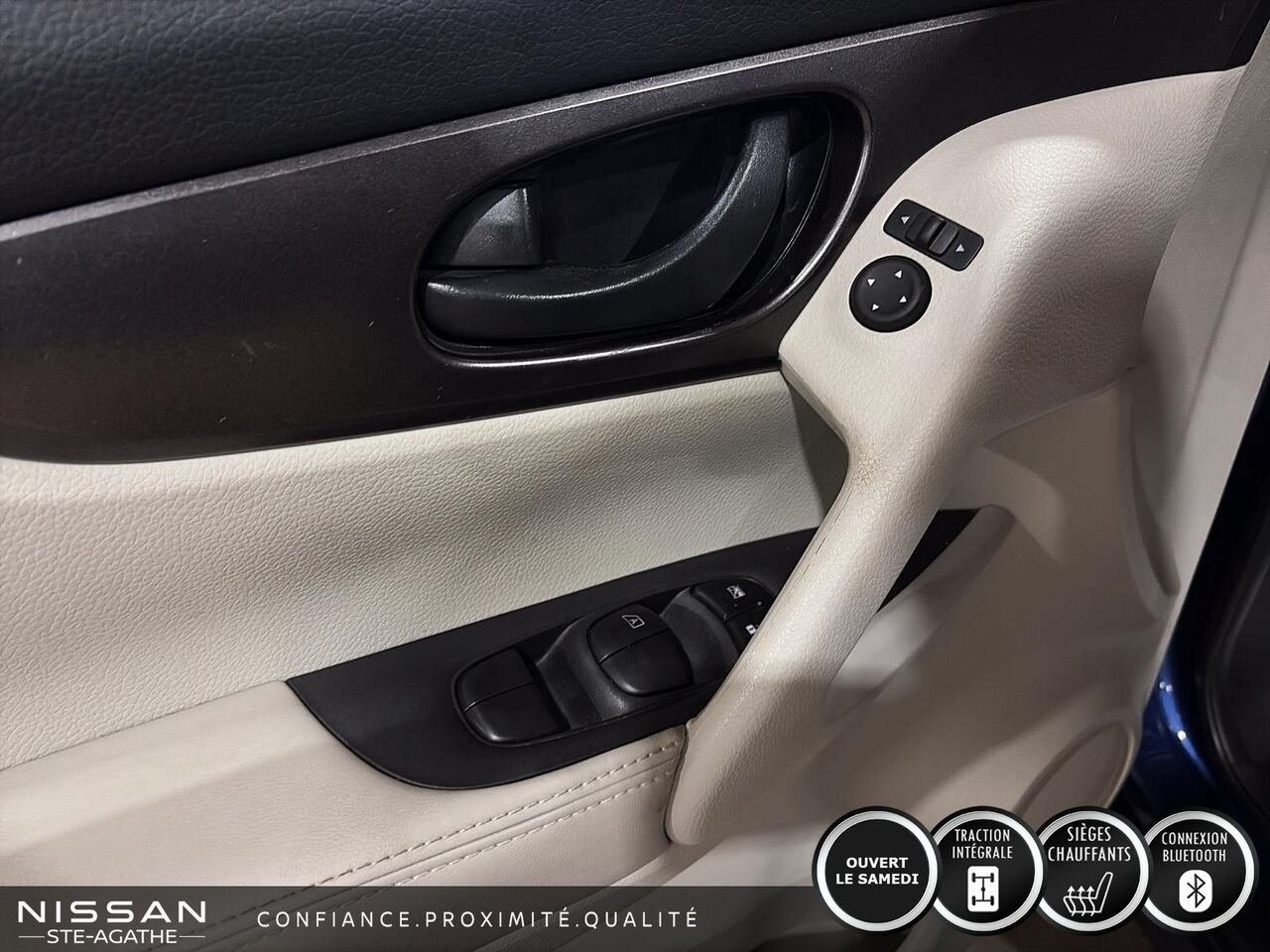 Nissan Qashqai S TI | JAMAIS ACCIDENTÉ | SIÈGES CHAUFFANTS | ANGLES MORTS | CAMÉRA DE RECUL 2023 Bleu Saint-Jérôme - photo #13