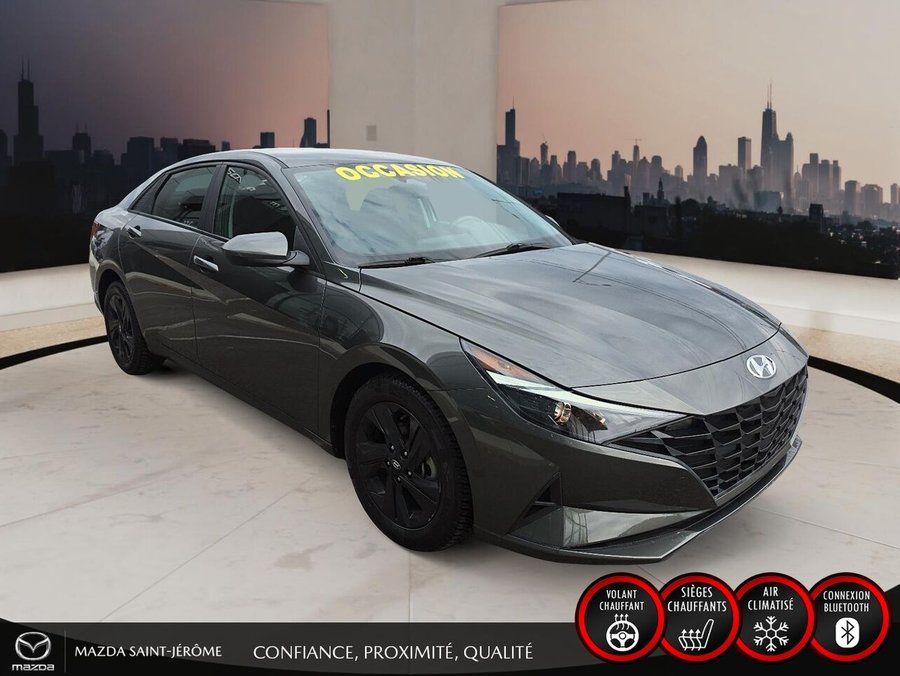Hyundai Elantra PREFERRED | SIÈGES CHAUFFANTS | CAMÉRA DE RECUL | VOLANT CHAUFFANT 2023 Gris