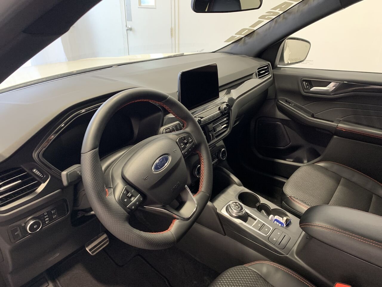 2024 Ford Escape ST-LINE AWD ST-Line Select TI White Châteauguay - photo #26