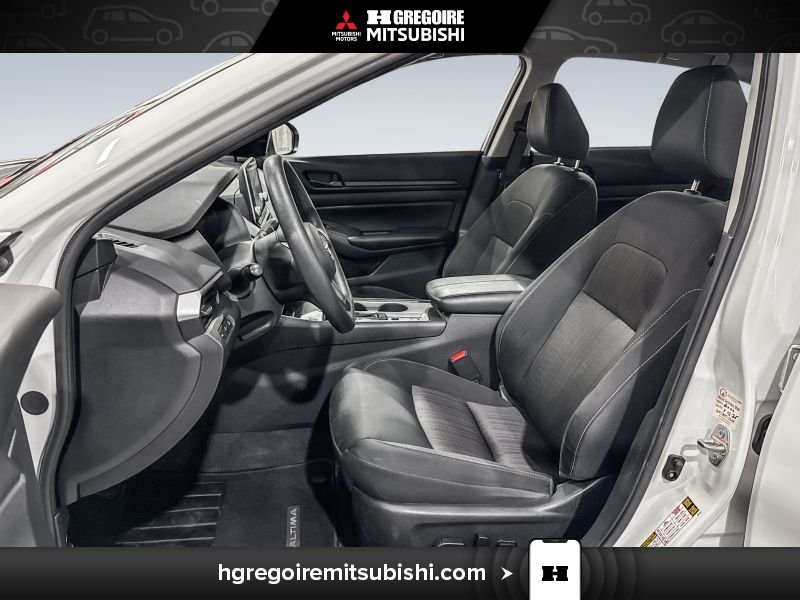 2024 Nissan Altima White Laval - photo #13
