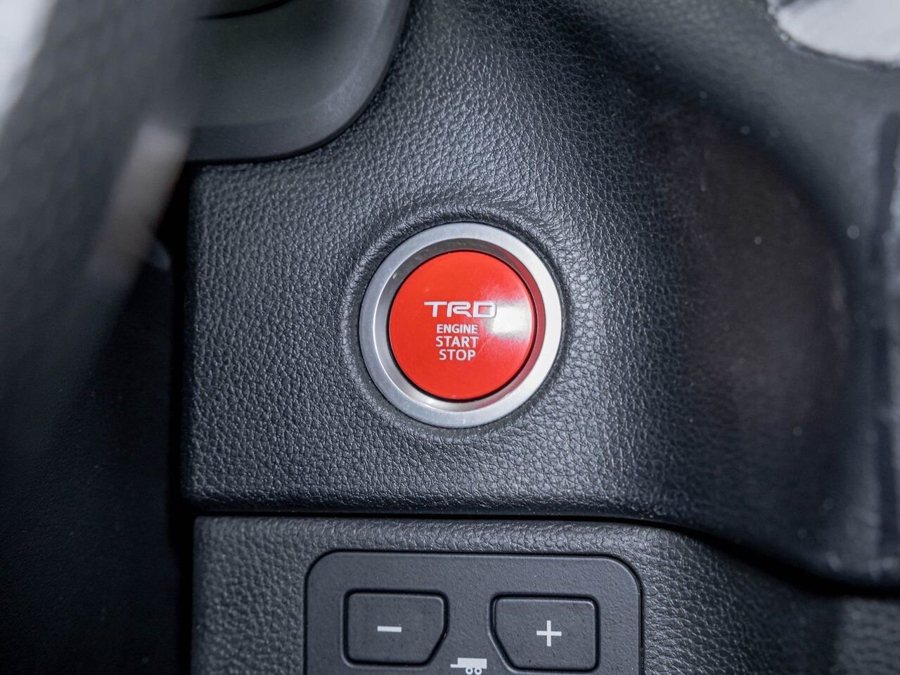 Toyota Tundra TRD OFF ROAD 4X4 V6 *NAV* SIÈGES CHAUFF CARPLAY 2024 Noir Saint-Jérôme - photo #28