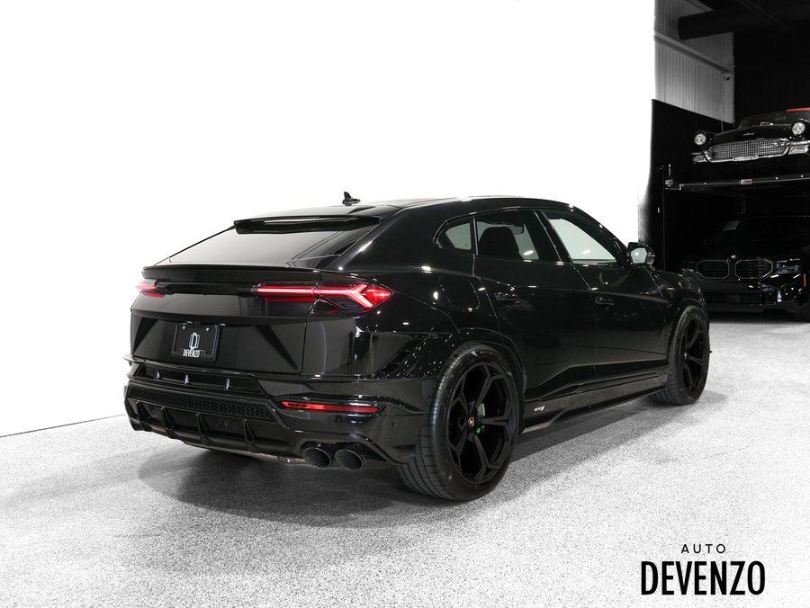 2024 Lamborghini Urus 2024 Black