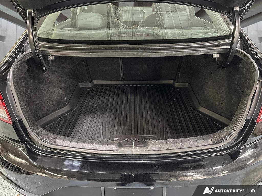 2019 Hyundai Elantra 2602298A | Luxury Black Edmonton - photo #10