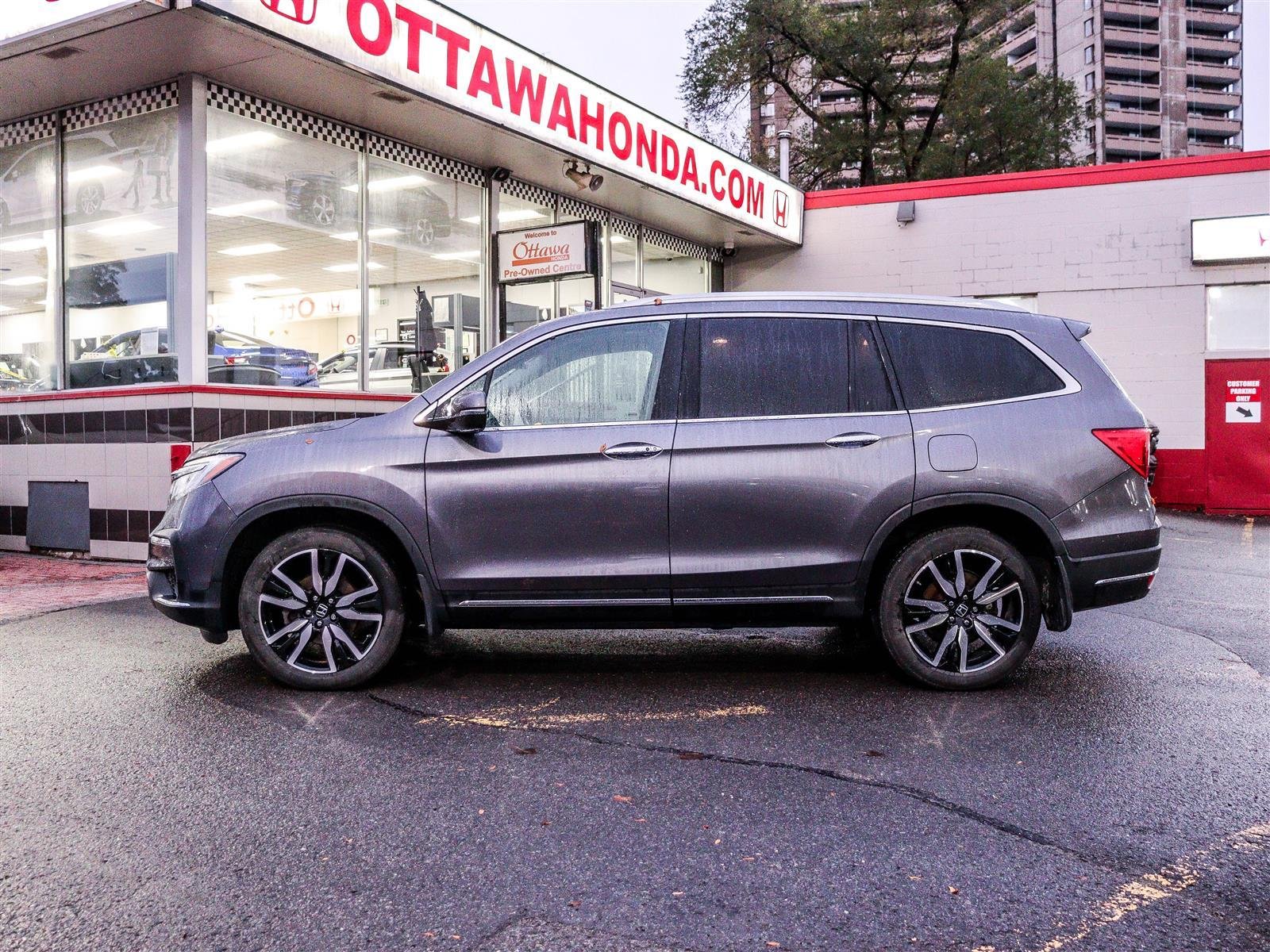 Honda Pilot Touring 7P 2022 Grey Ottawa & Gatineau - photo #4