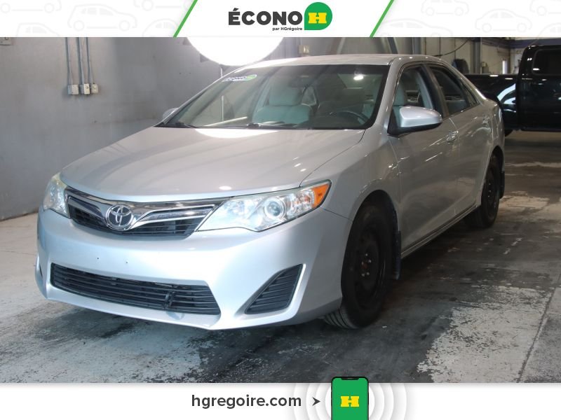 2014 Toyota Camry Grey Blainville - photo #45