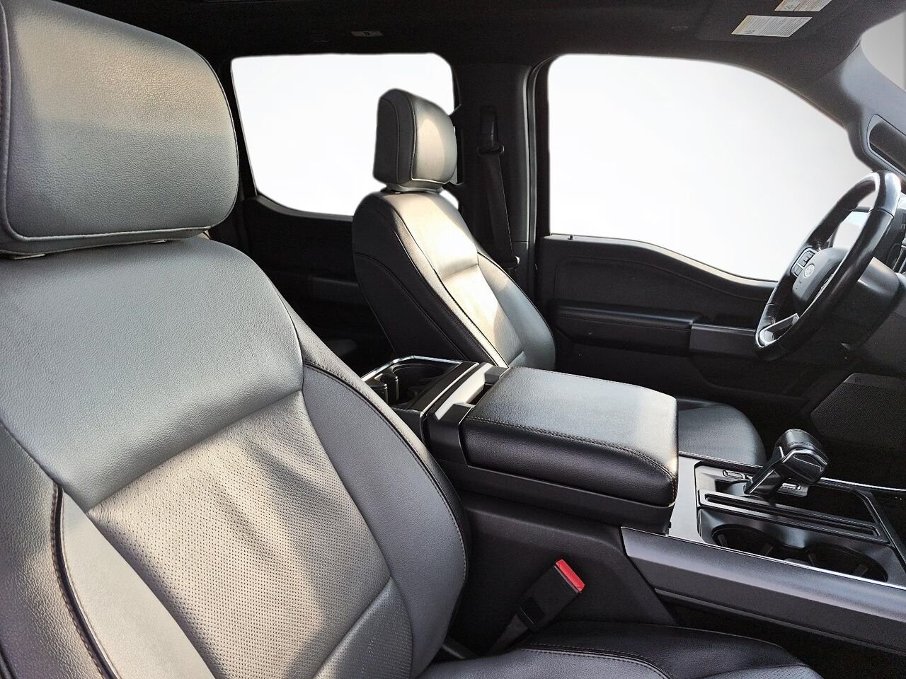 2022 Ford F-150 Lightning Black Saint-Jérôme - photo #8