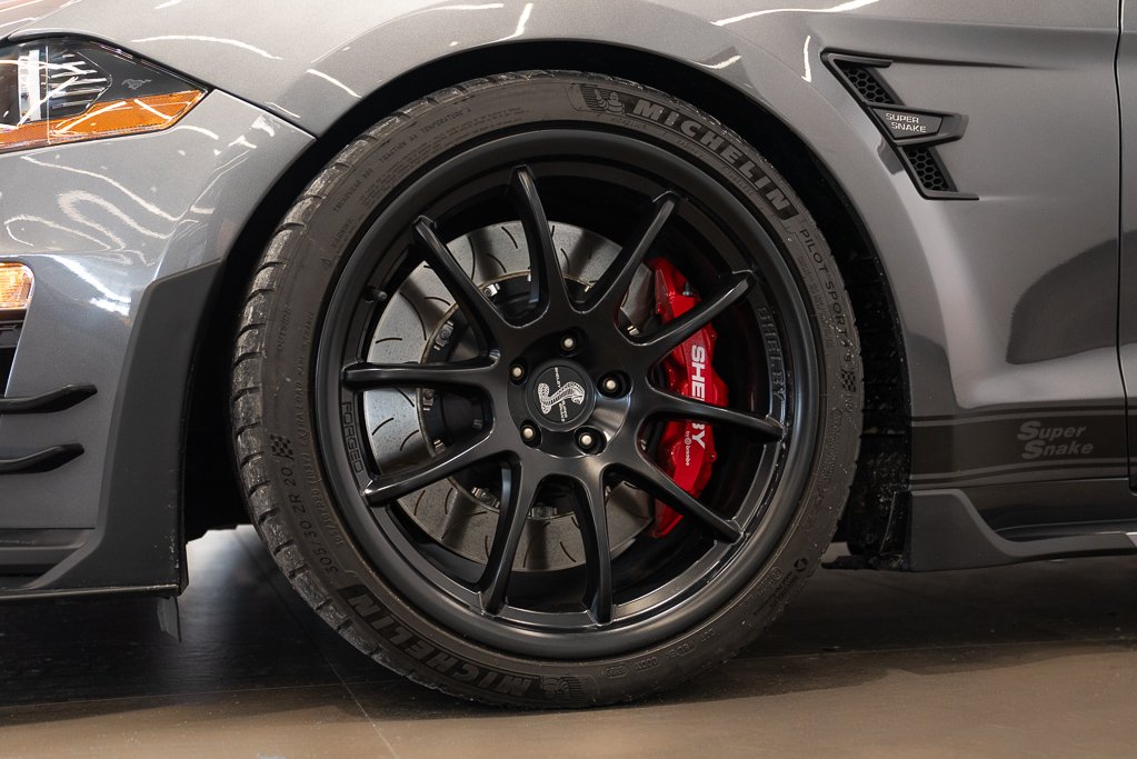 Ford Mustang GT * SUPER SNAKE * 2021 Gris Kirkland - photo #7