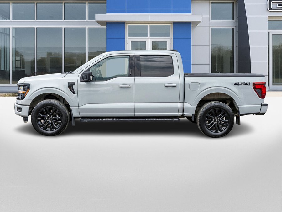 Ford F-150 XLT cabine SuperCrew 4RM caisse de 5,5 pi 2024 Gris