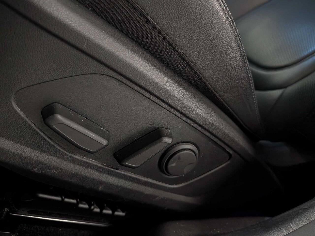 Hyundai TUCSON Hybrid AWD Ultimate Toit Pano 2024 Noir Sherbrooke - photo #9