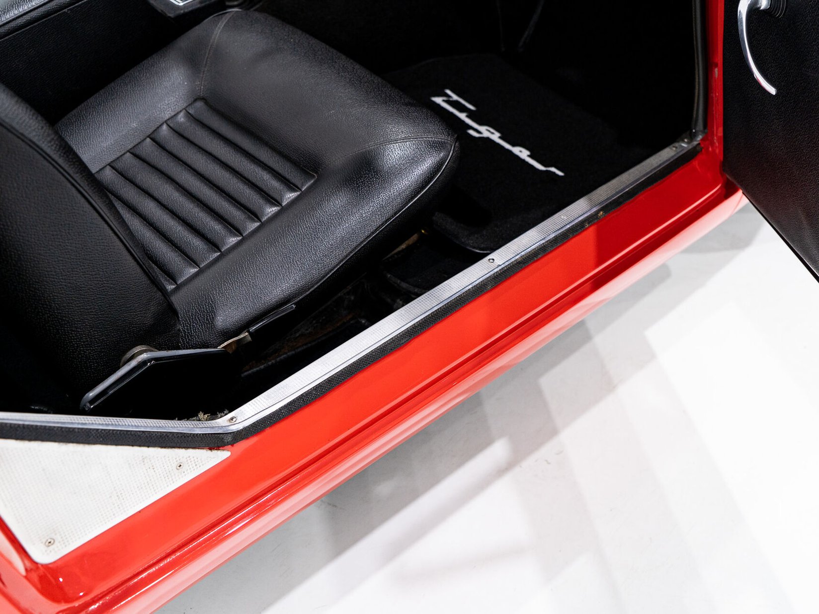 Sunbeam Tiger Unrestored with single repaint **PRIX EN USD** 1967 Rouge Montréal - photo #69