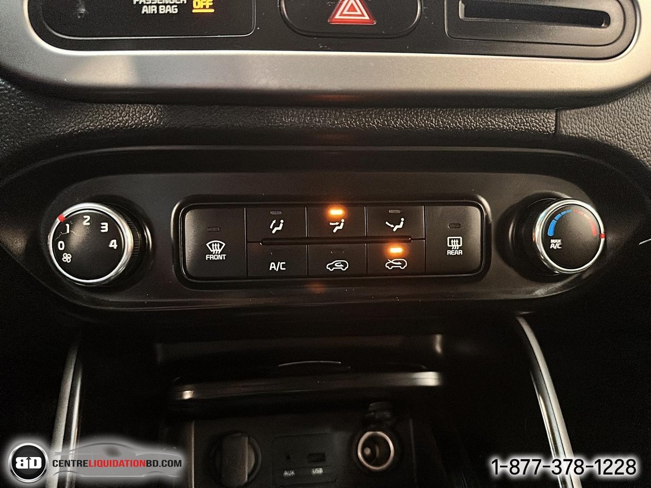 Kia Rondo LX familiale 4 portes BM | A8559 2015 Gris Granby - photo #18