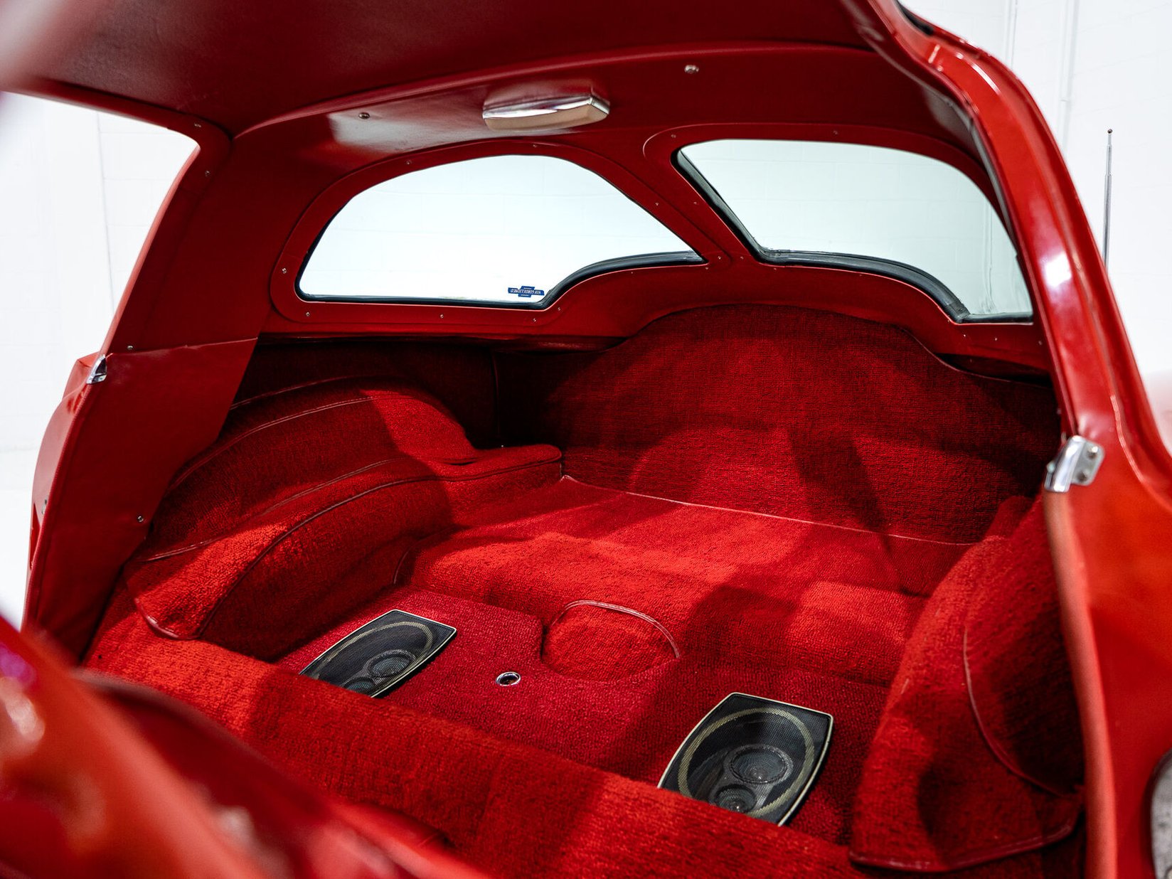 Chevrolet Corvette Split window matching# 327 Factory A/C | PRICE IN USD 1963 Rouge Montréal - photo #9