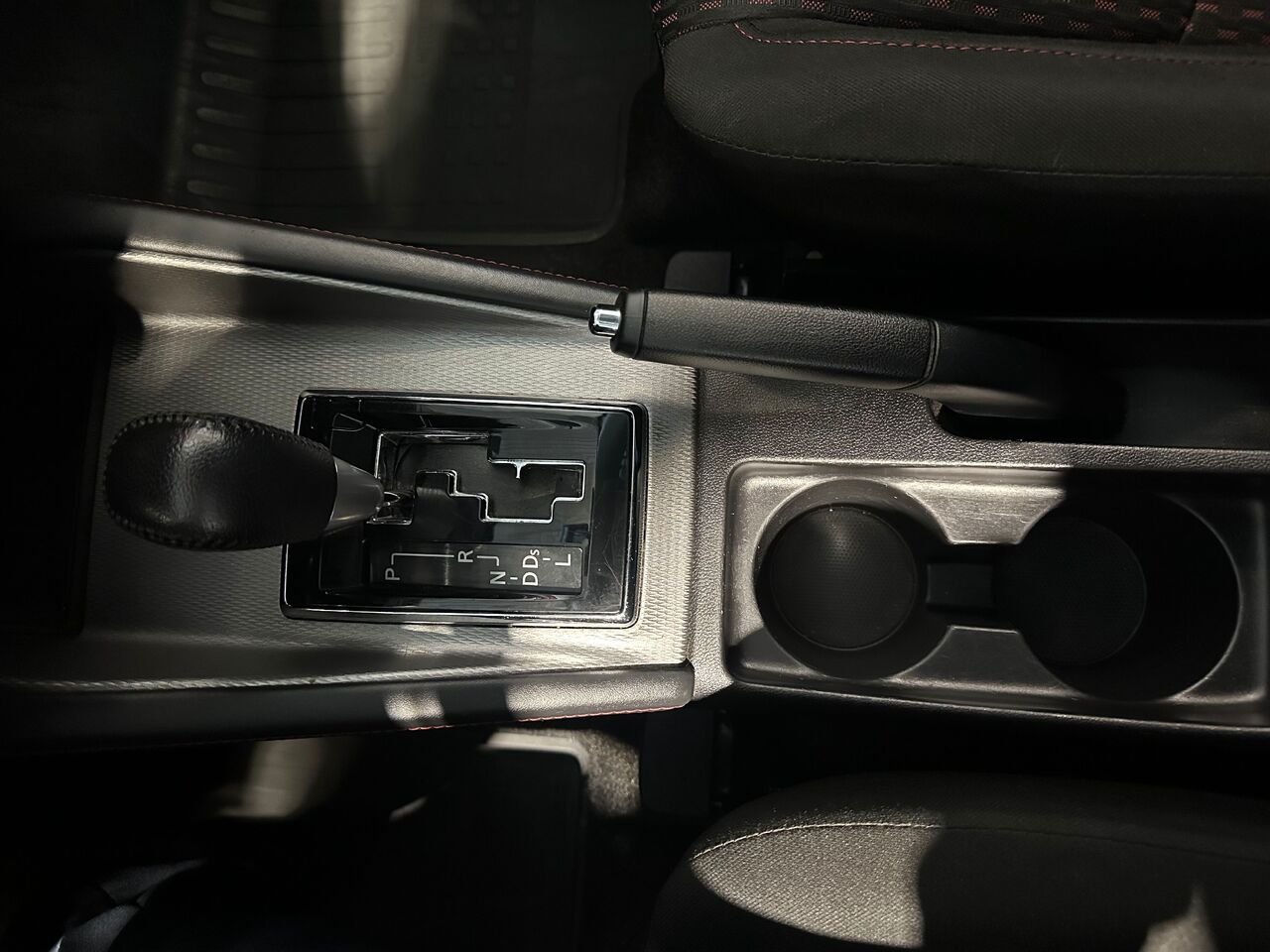 2019 Mitsubishi RVR Silver  - photo #18