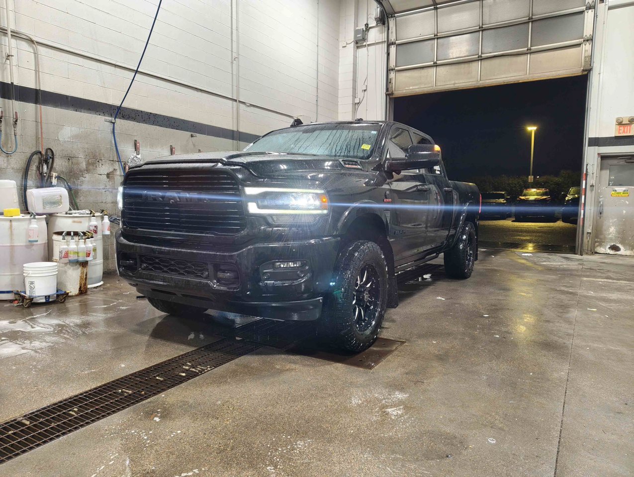 2019 Ram 3500 Laramie 4x4 Crew Cab 6'4 Box Black Sherwood Park - photo #3