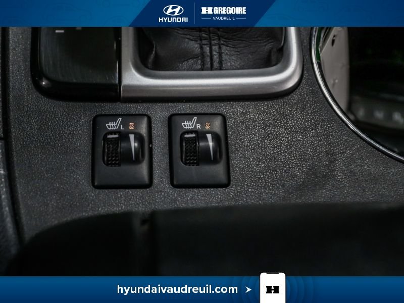 2016 Toyota Highlander Black Laval - photo #32