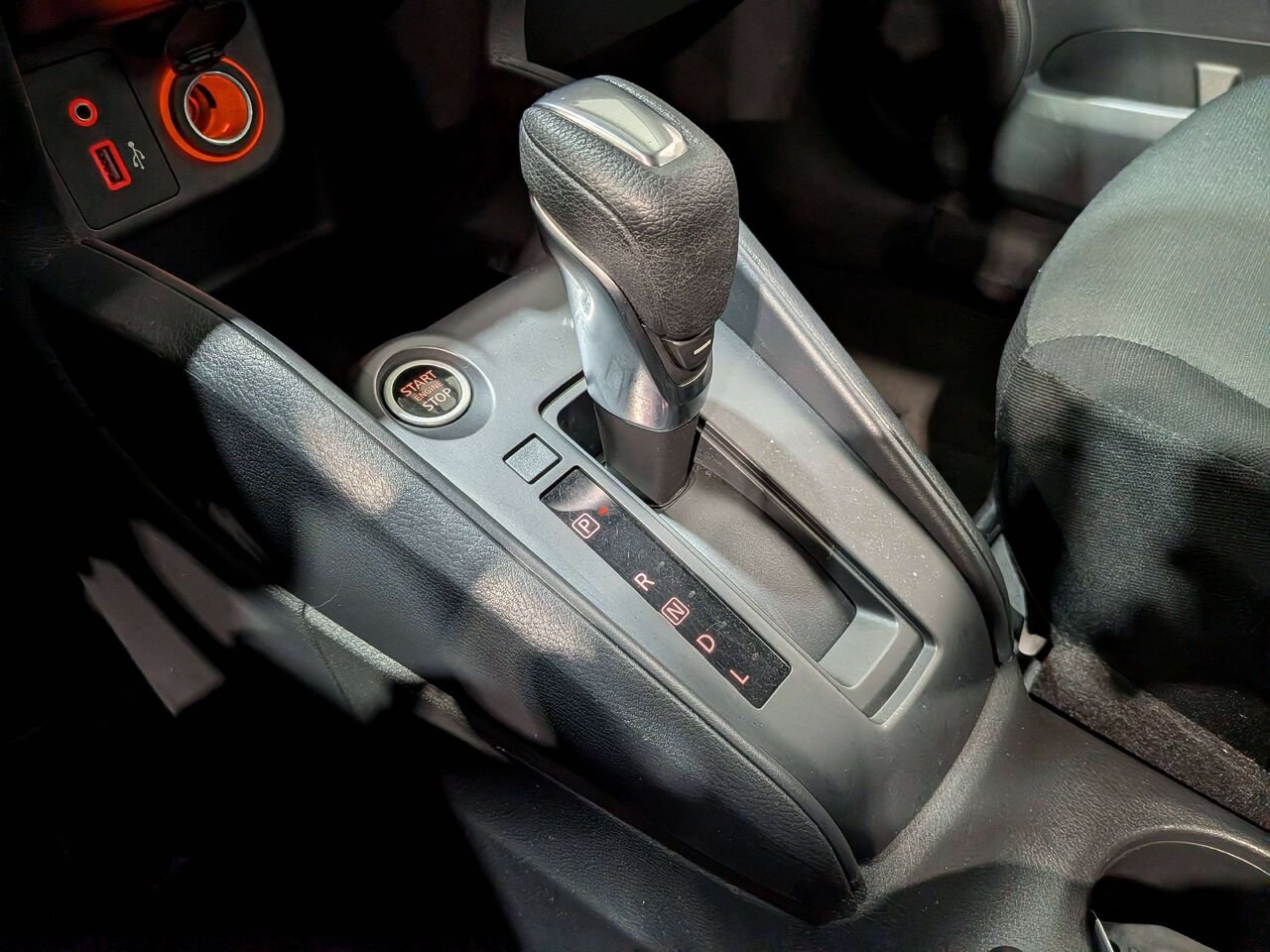 2024 Nissan Kicks S FWD Black Val-David - photo #25