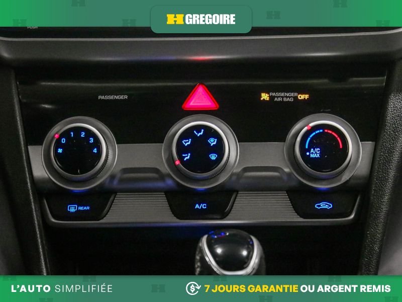 Hyundai Elantra 822787 | Preferred AUTO A/C NAV GR ELECT MAGS CAM RECUL BLU 2019 Gris Laval - photo #23