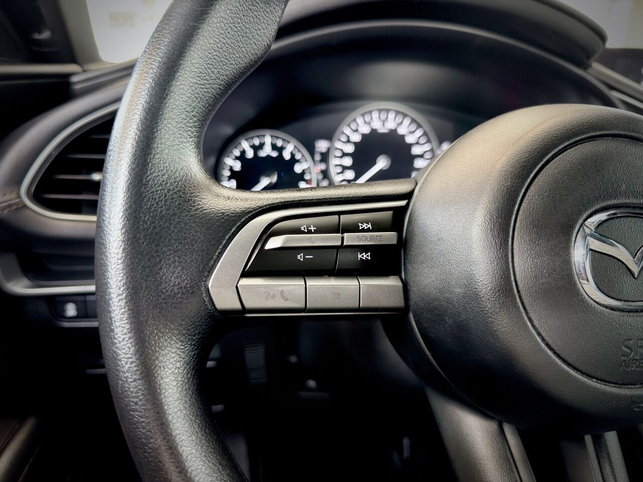 2022 Mazda Mazda3 Sport Grey Notre-Dame-des-Prairies - photo #21