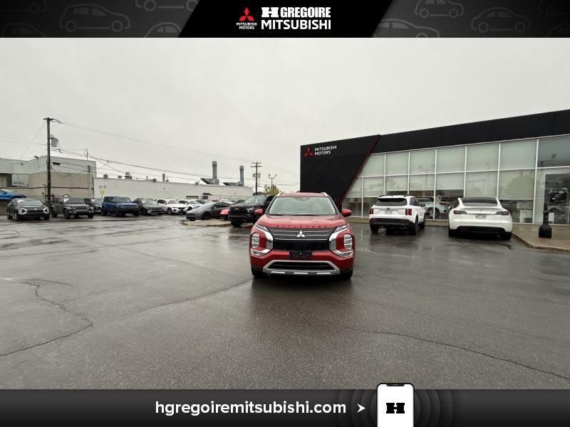 2024 Mitsubishi Outlander Red Laval - photo #2