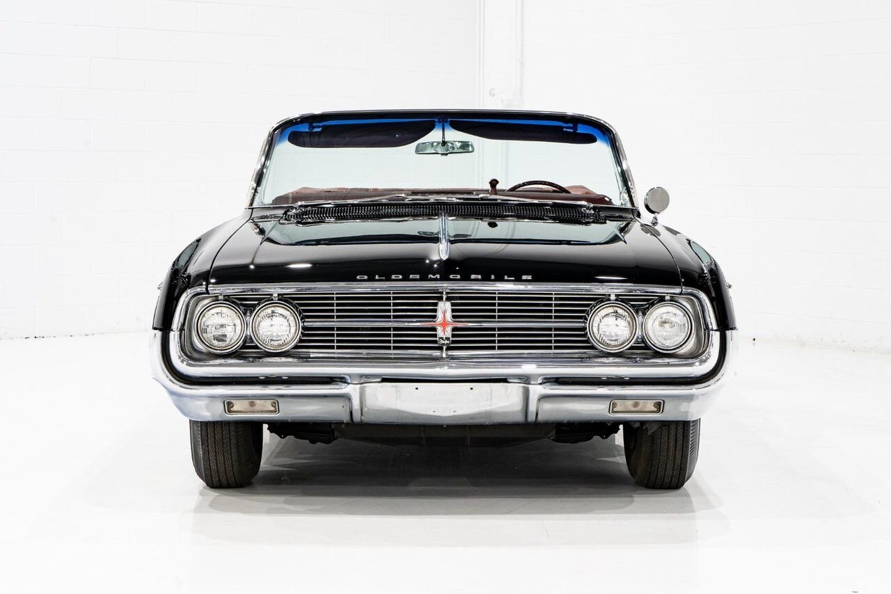 Oldsmobile Starfire Factory A/C. Single repaint and extensive ownership history **PRICE IN USD** 1962 Noir Montréal - photo #4