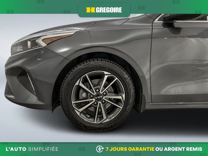 2022 Kia Forte Black Blainville - photo #11