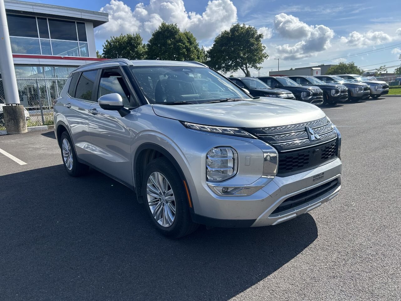 2024 Mitsubishi Outlander Silver Saint-Eustache - photo #7