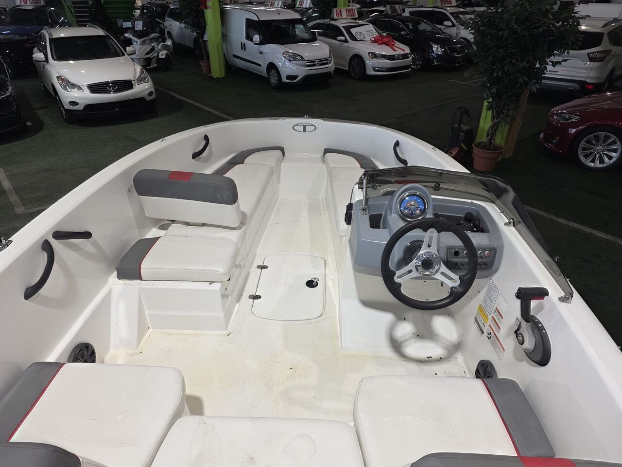 2021 Tahoe T16 White  - photo #11