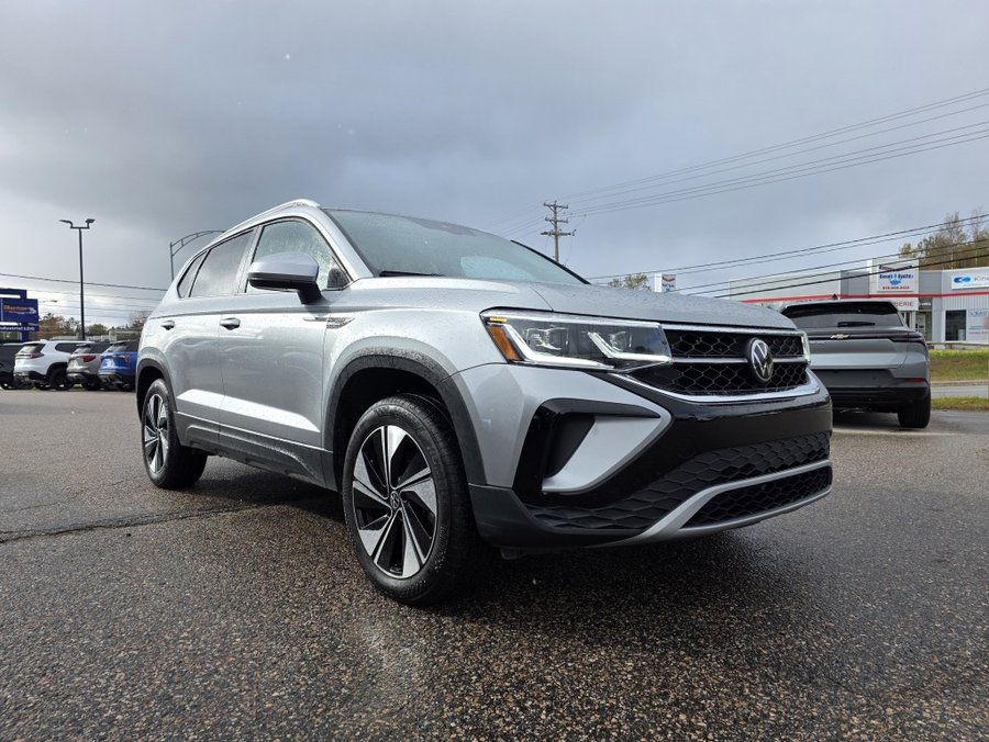 Volkswagen Taos Highline 4Motion 2024 Gris