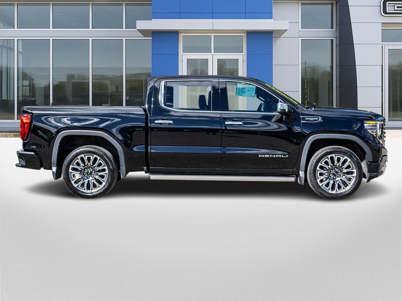 GMC Sierra 1500 Denali Ultimate cabine multiplace 4RM 2025 Noir Châteauguay - photo #5