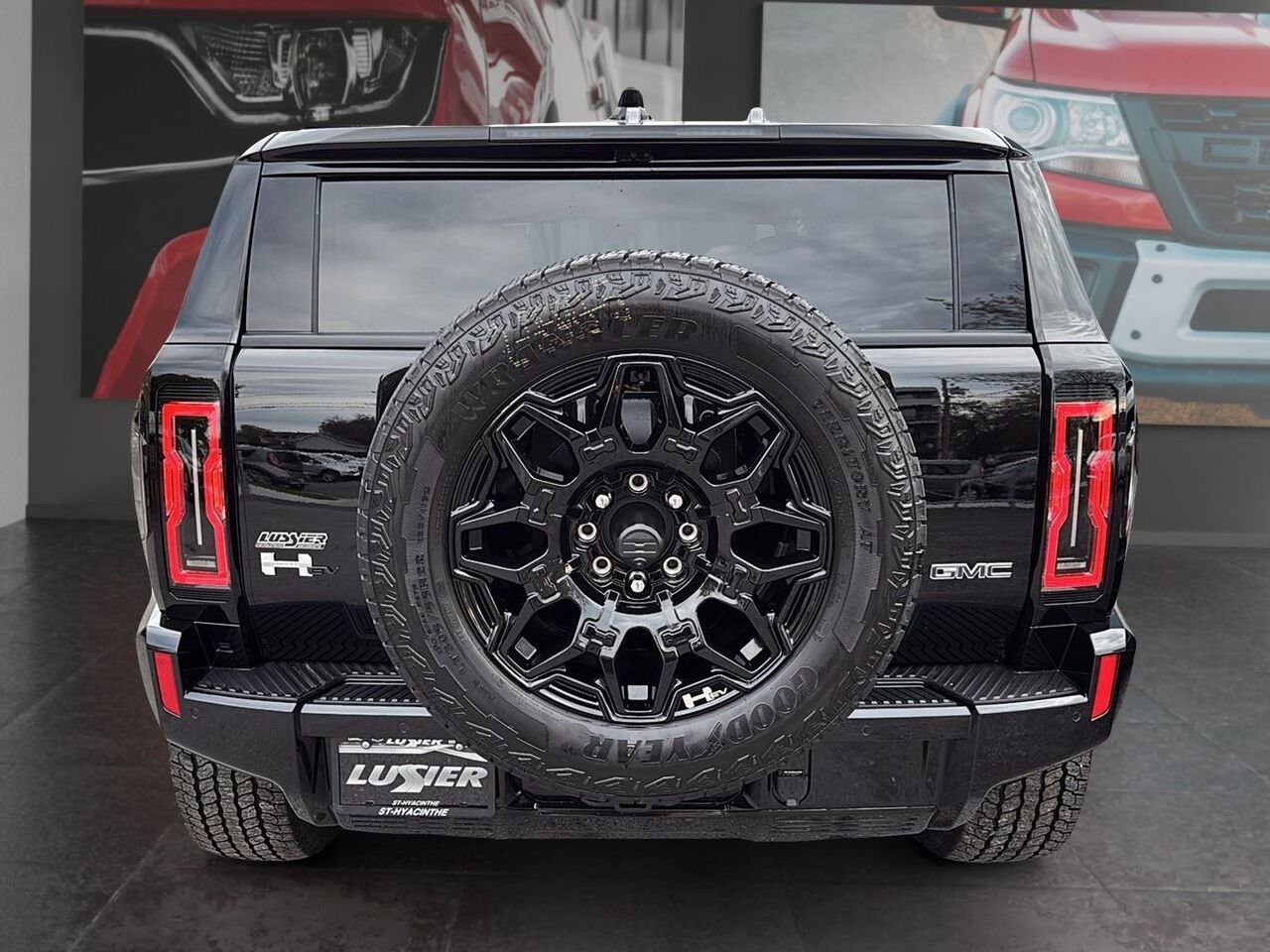 2026 GMC HUMMER EV SUV HUMMER EV 2X Void Black Saint-Hyacinthe - photo #2
