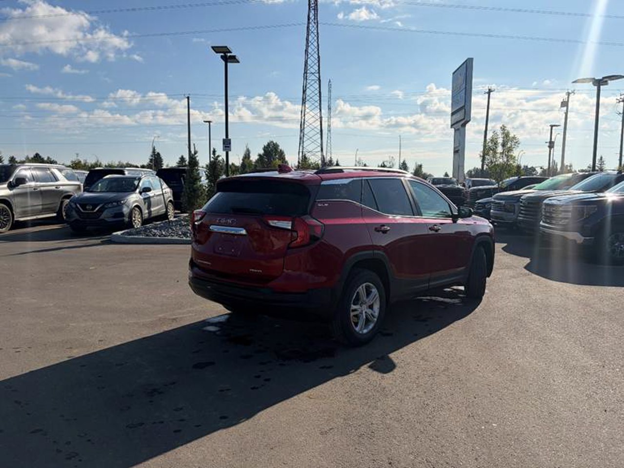 2024 GMC Terrain AWD 4dr SLE Red Sherwood Park - photo #4