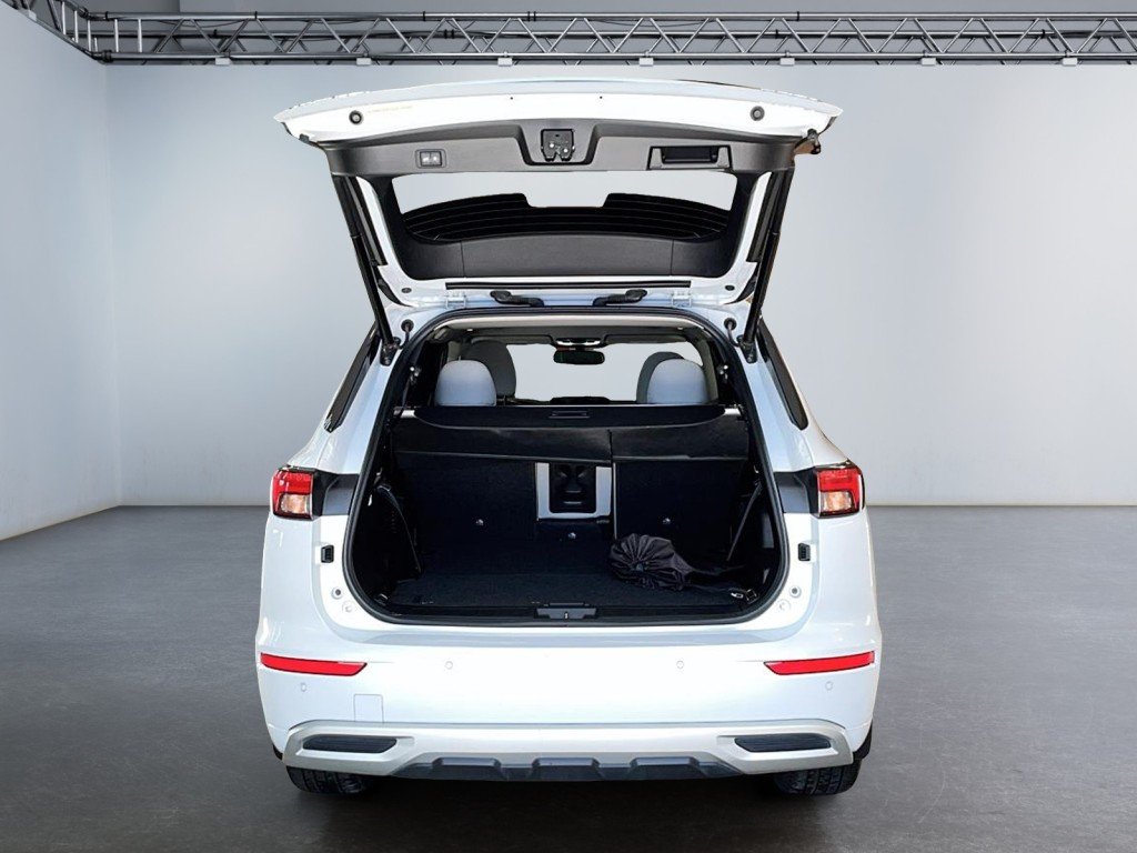 Mitsubishi OUTLANDER 2023 Blanc Mont-Laurier - photo #21
