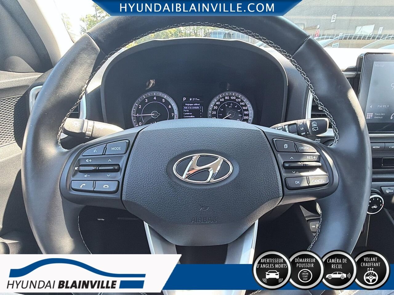 2022 Hyundai Venue White Blainville - photo #12